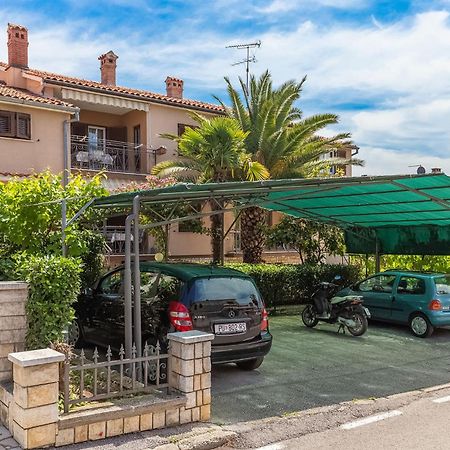 Emi Lägenhet Poreč Exteriör bild